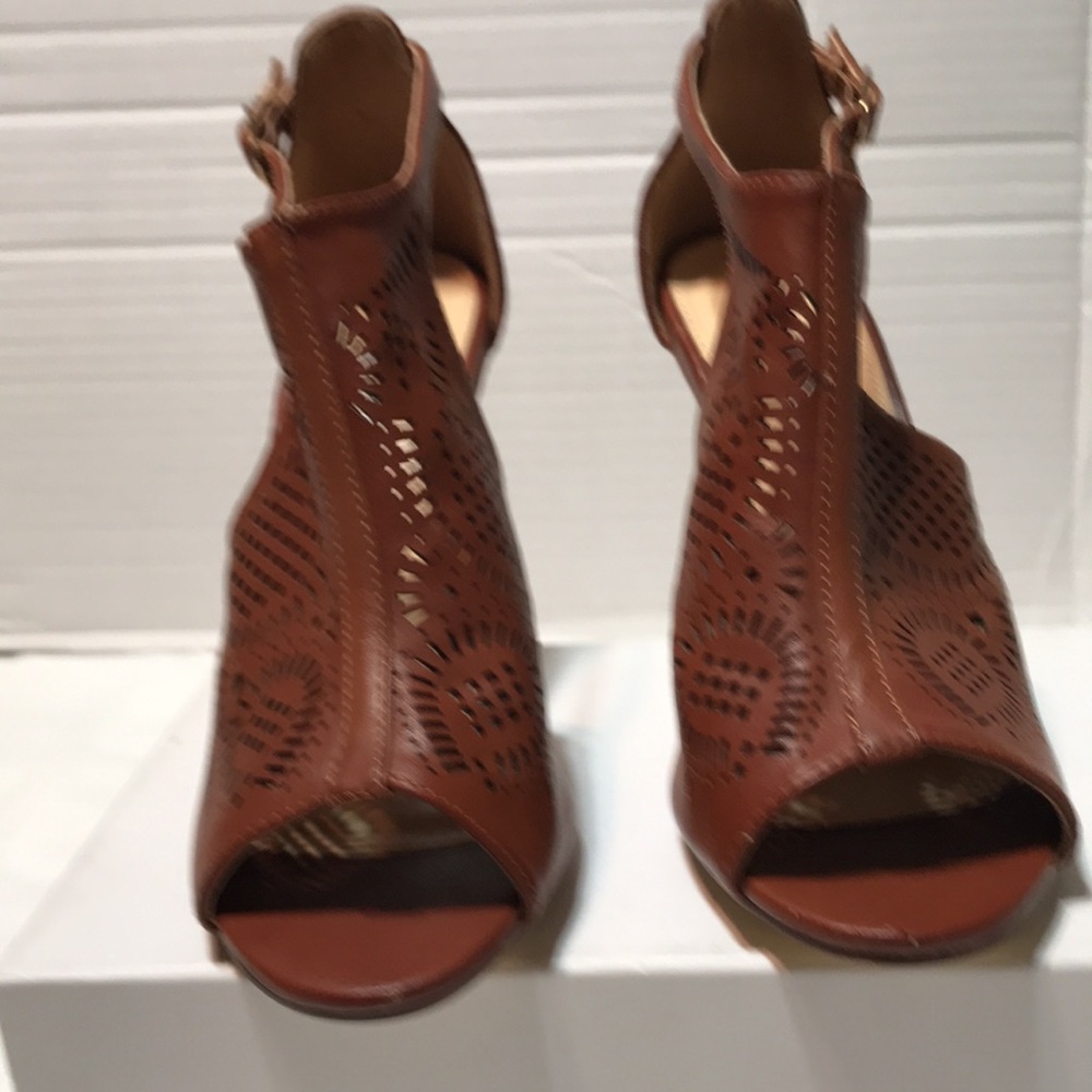 New! Charming Charlie heels - Picture 4 of 6